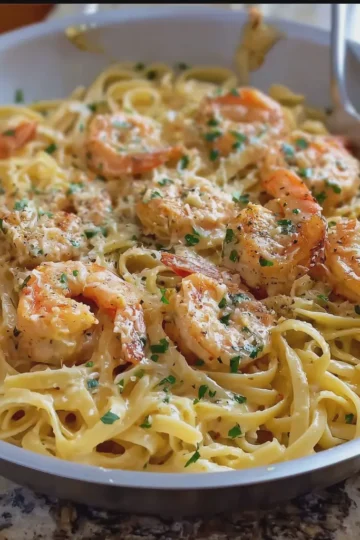 Creamy Garlic Shrimp Pasta